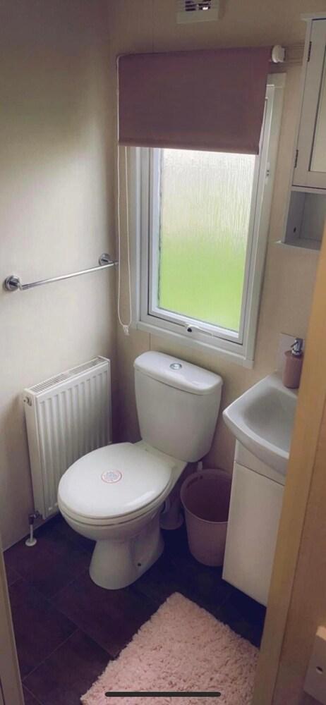 Captivating 3-bed Cabin in Rhyl