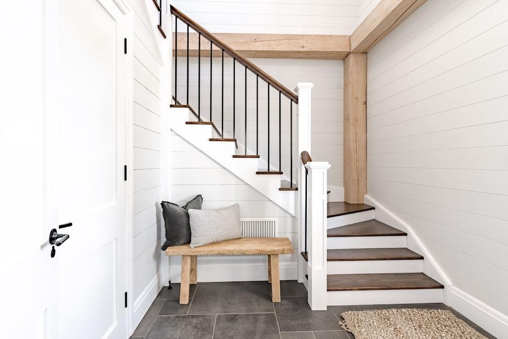 Linnaeus Suite, Berry - by Linnaeus Collection