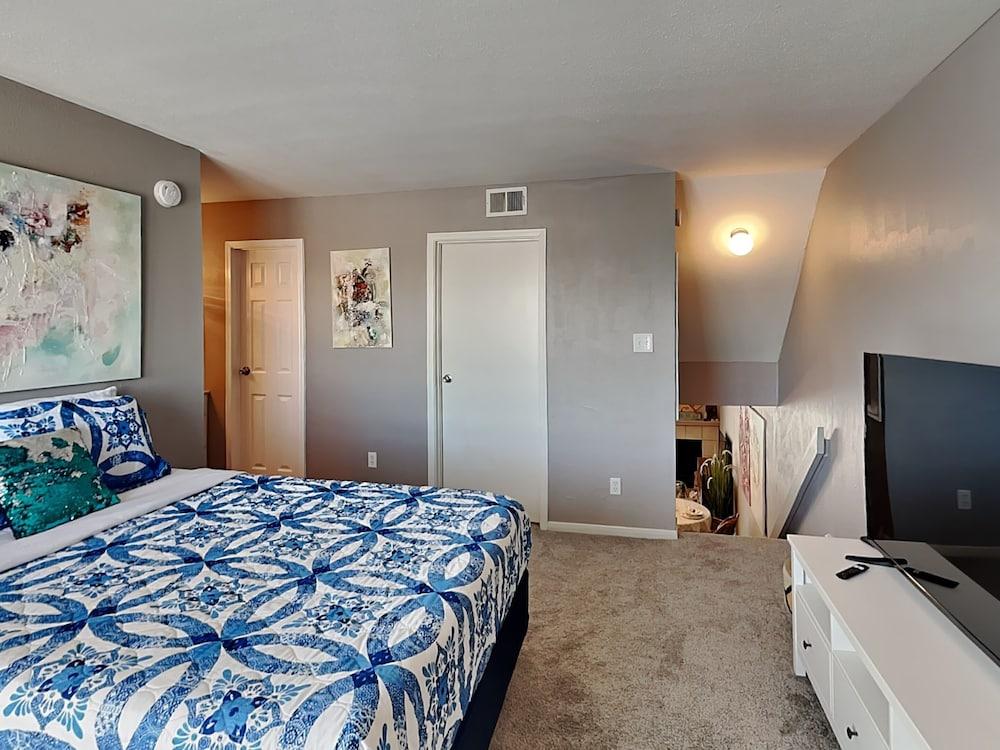 Canvas Palms by Ryson Vacation Rentals