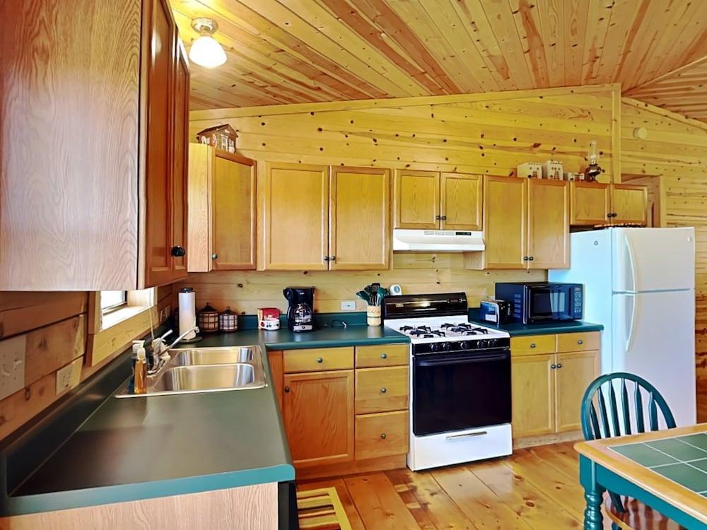 Peek-a-Boo Cabin by Ruidoso Vacation Rentals