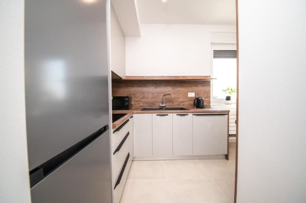 Vrsi Beautiful Apartments With Pool - A2