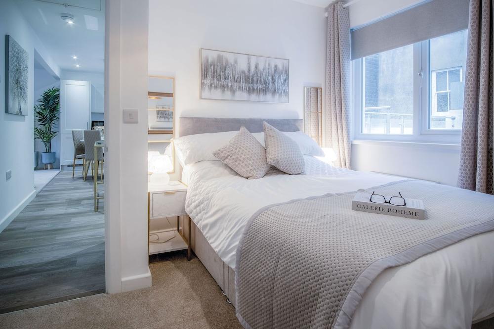 Luxurious Apartment Charlton Mews - 2 Bed - Tenby