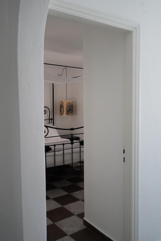 Yi & Thalassa by KHI Collection