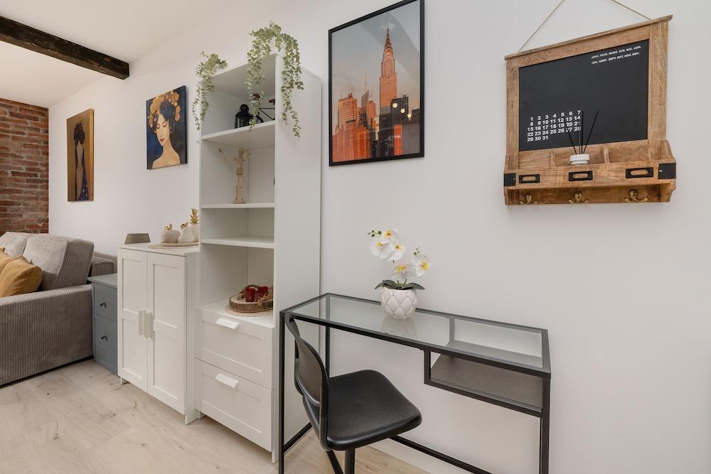 Modern Studio With Balcony by Renters