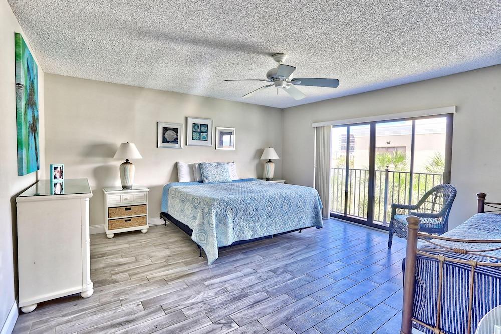 Land's End 4-401 Bay Front - Premier