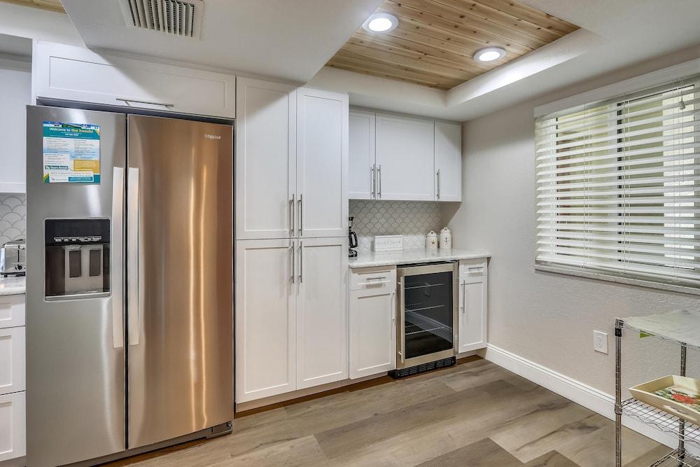 Land's End 4-405 Bay Front - Premier