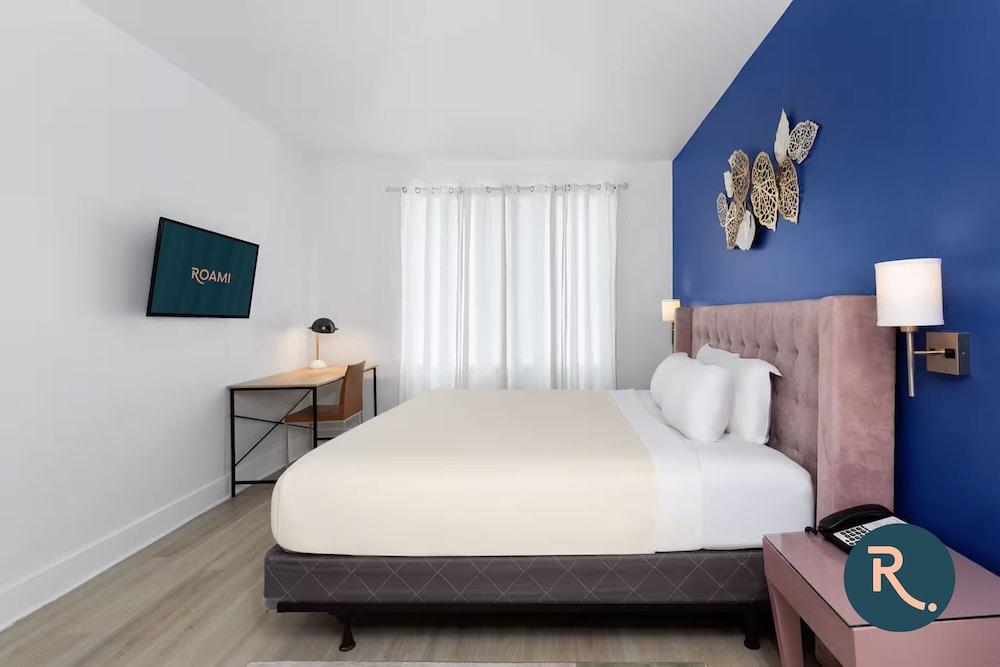 Roami at Hotel Astor