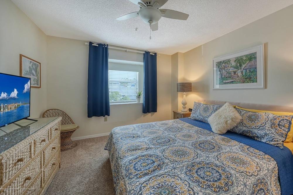 Siesta Bayside With Bay/dock Views