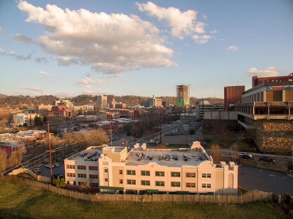 The Easy Spot Downtown Free Parking Elevator