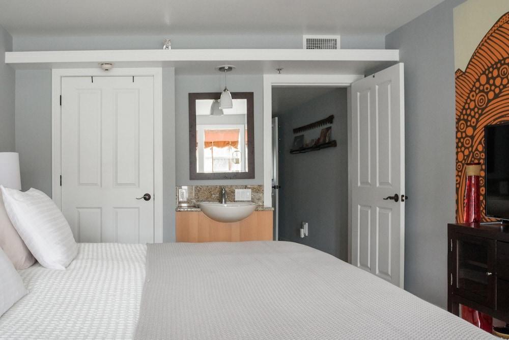 The Easy Spot Downtown Free Parking Elevator