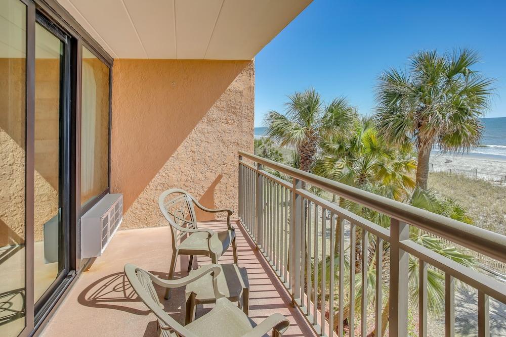Oceanfront Views: Myrtle Beach Getaway w/ Balcony!