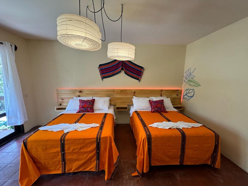 Hotel Panajachel Oasis