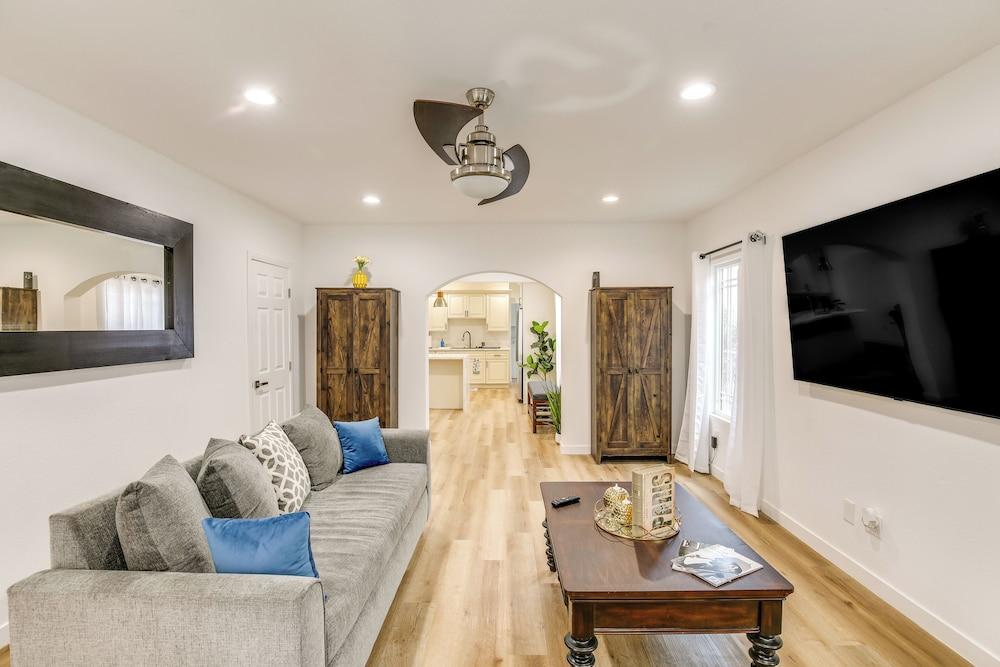 East Los Angeles Home - 7 Mi to Downtown!