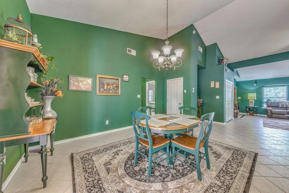 Charming Home w/ Patios, Near Ruidoso Downs Casino