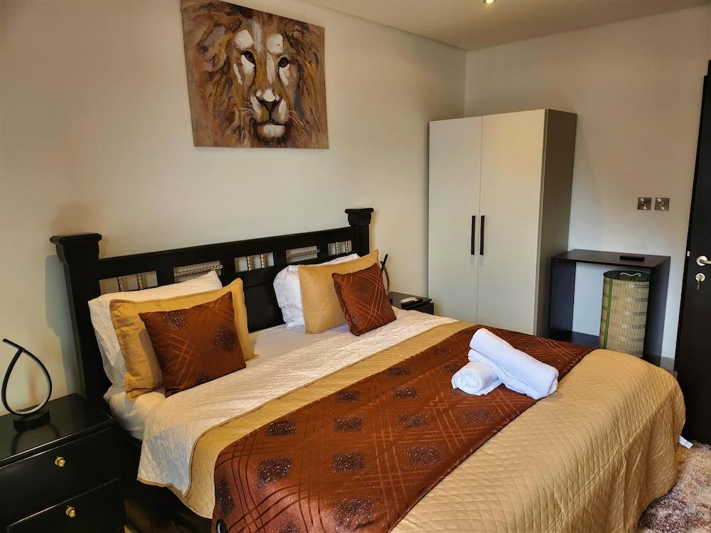 Aspire Suite - Douglas Luxury Apartments