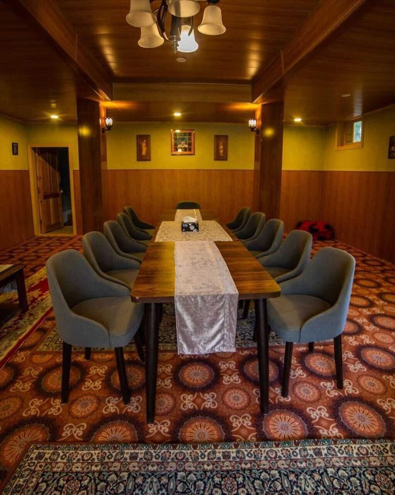 Jovenna Resort Gulmit