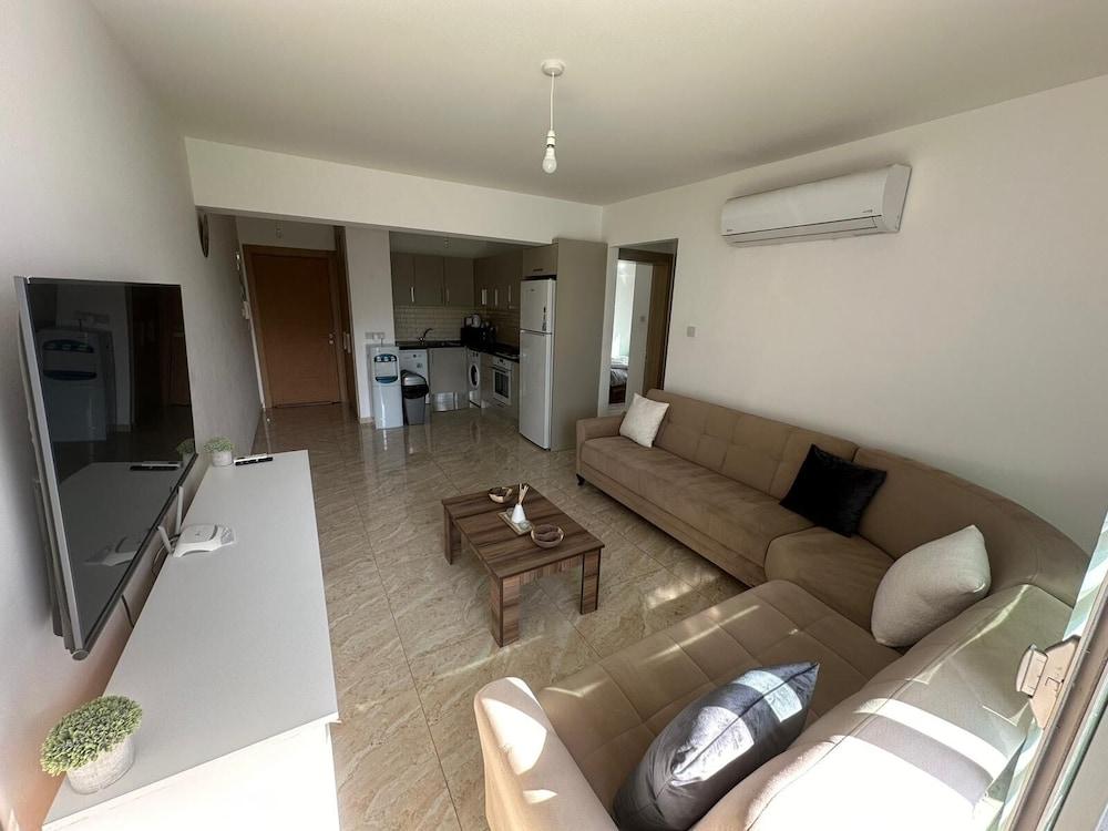 Inviting 2-bed Apartment in Kyrenia