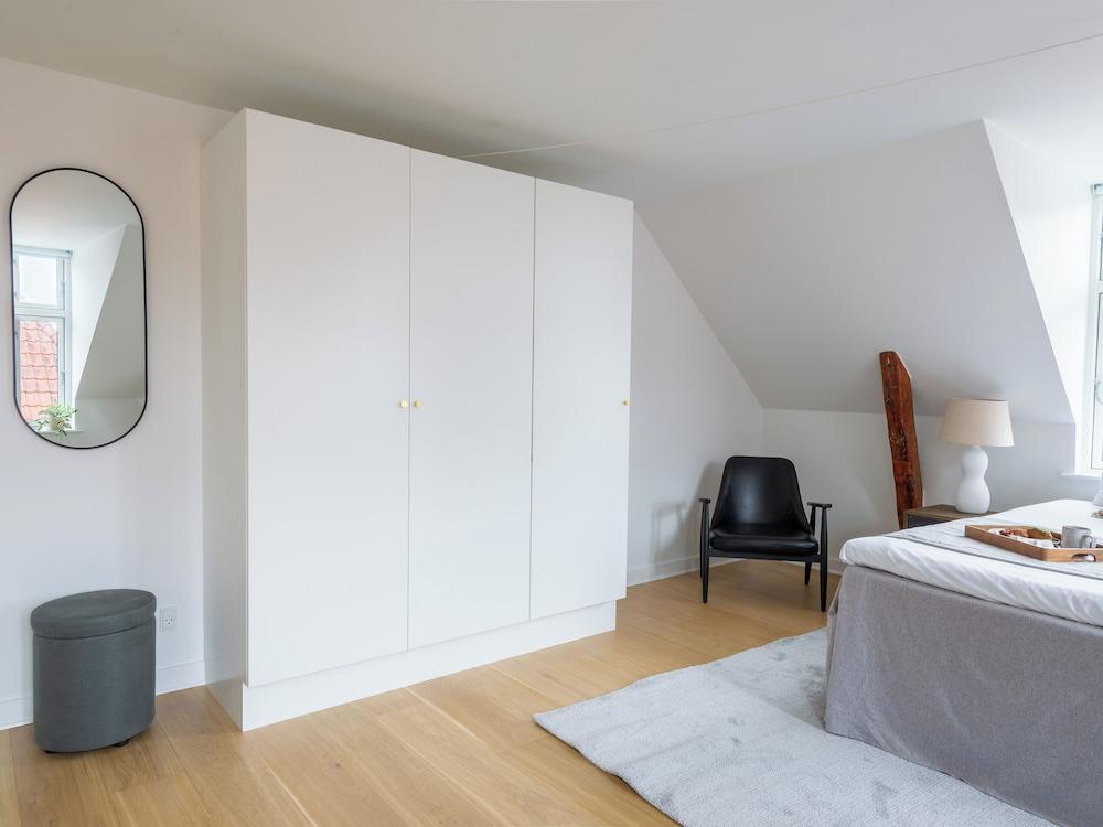 Sanders Leaves - 2bdr Apt With Shared Roof Terrace