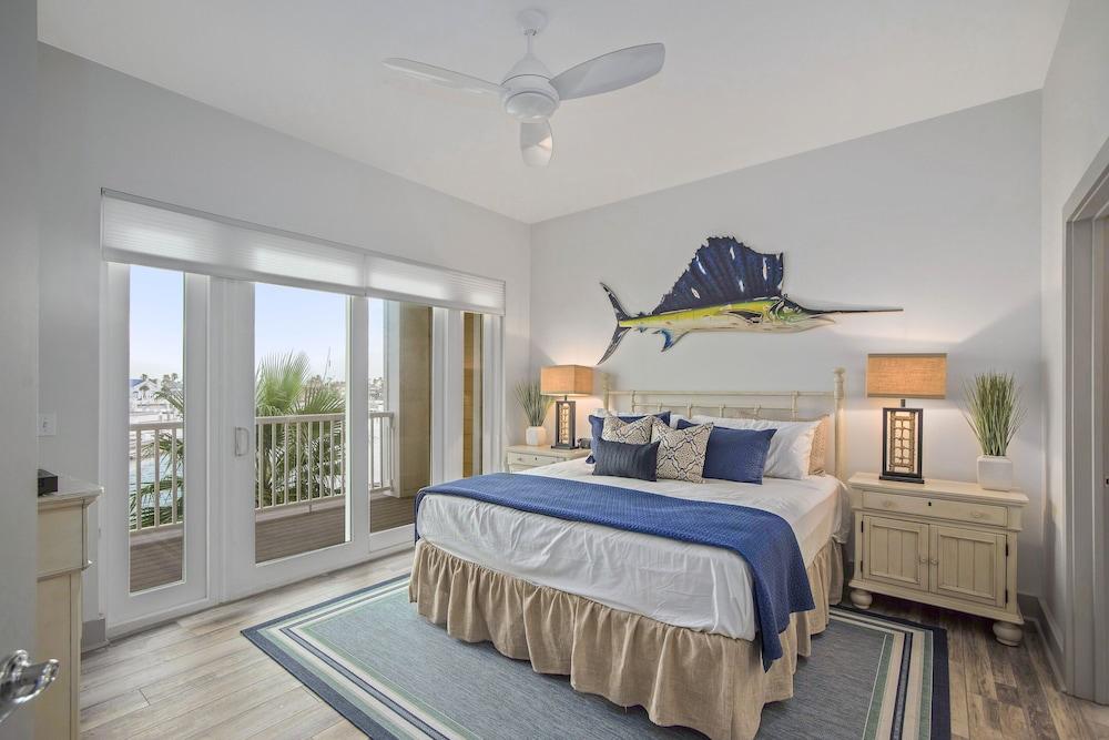 Marina Del Bell - Elevator! Boat Slip for Rent!