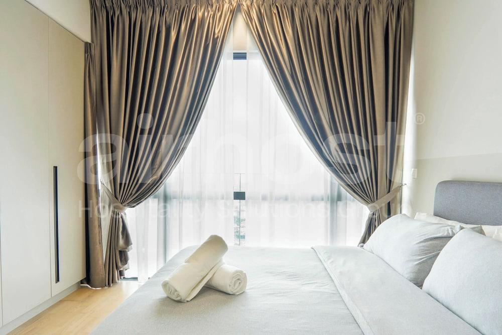 Datum Jelatek Residence by Airhost