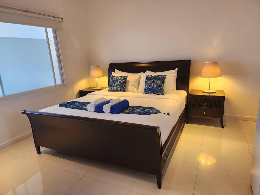 A2 - 4 Bdr Duplex With Stunning Sea View, Karon Beach