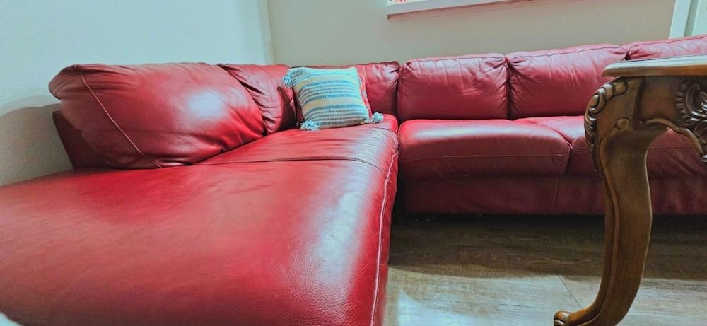 Luxury Space In the Marina