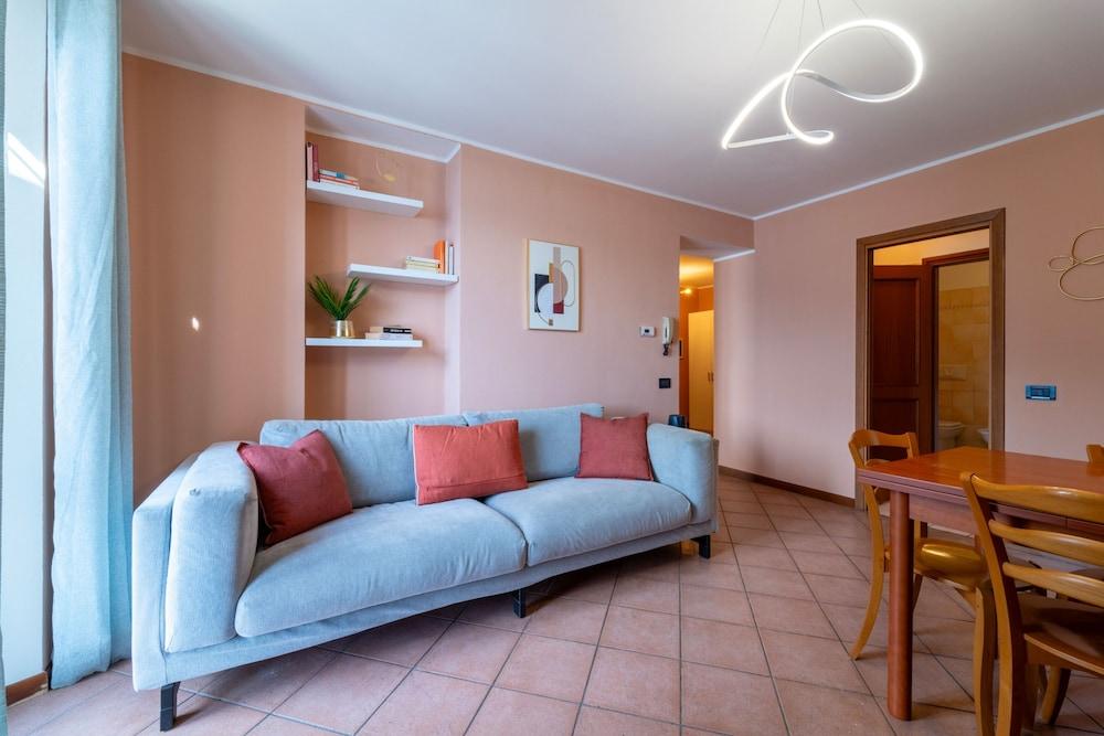 Lakefront Retreat - Salvia