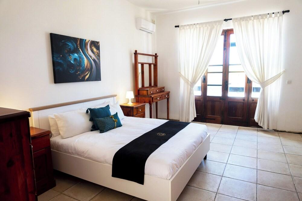 Zest Gozitan Villa & Pool