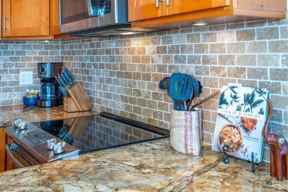 Kihei Surfside, #310 1 Bedroom Condo by RedAwning