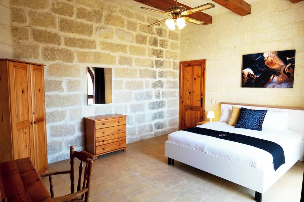 Nirvana Gozitan Villa & Pool