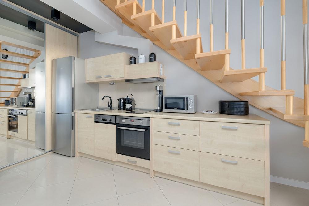 Two-level Apartment by Renters