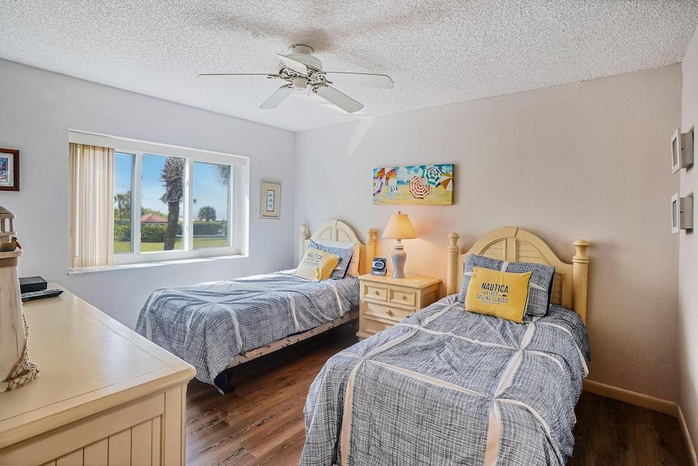 Land's End 9-201 Beach Front - Premier