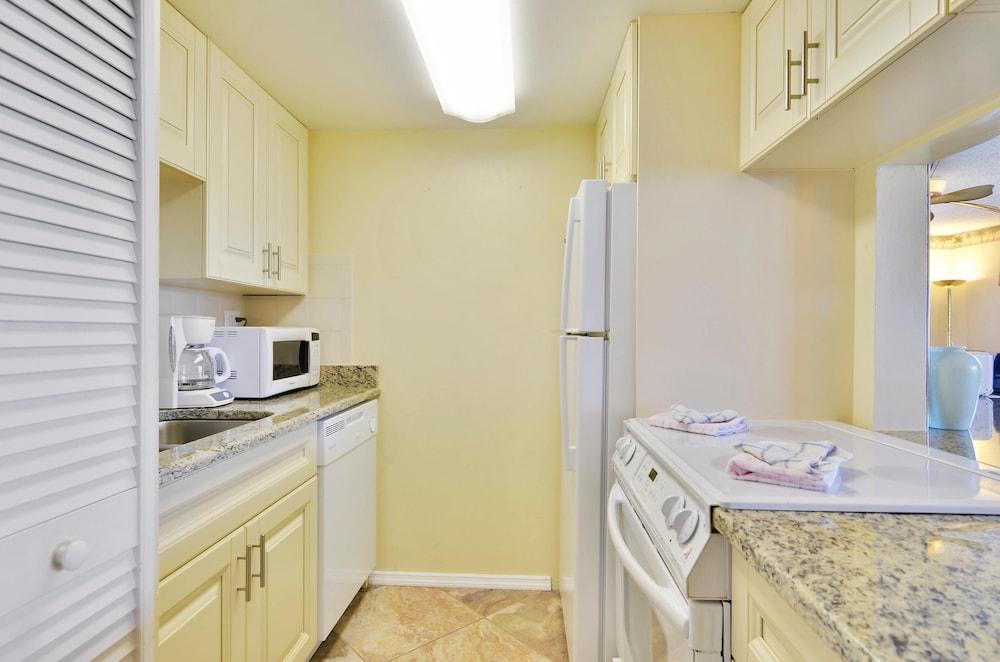 Sunset Chateau 506 - Premier