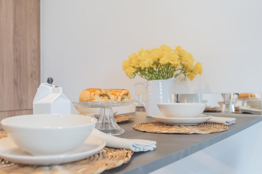 Cozy Nest on the Lake