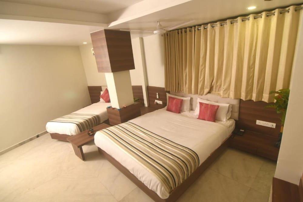Hotel Rajpath Inn