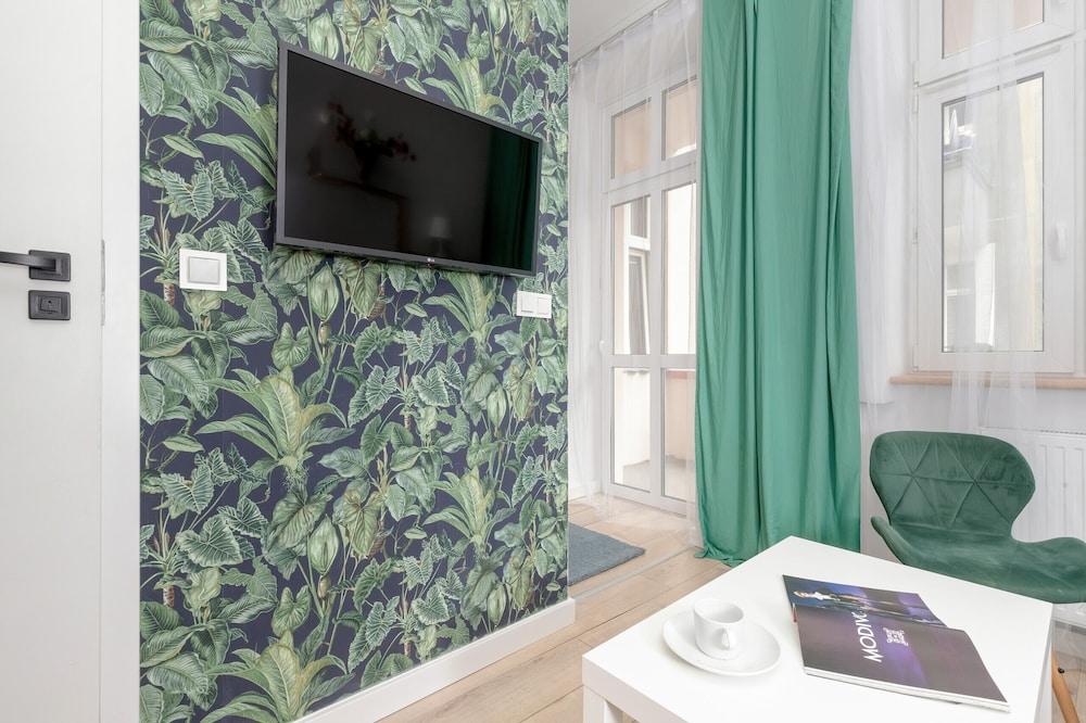 Bright Studio With Balkony by Renters