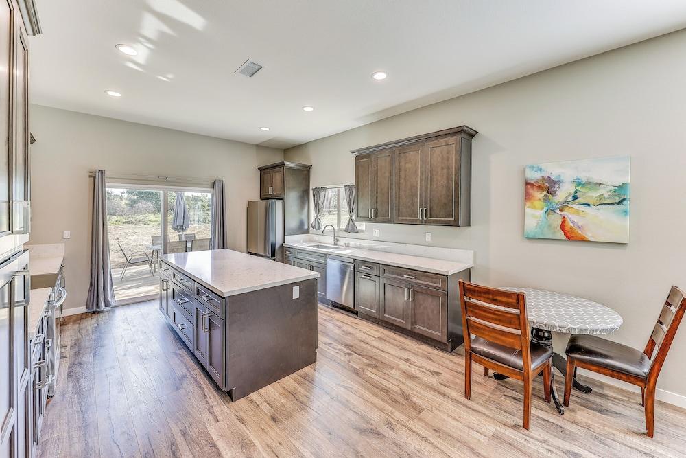 Peaceful Riverside Home w/ Patio, 7 Mi to Downtown