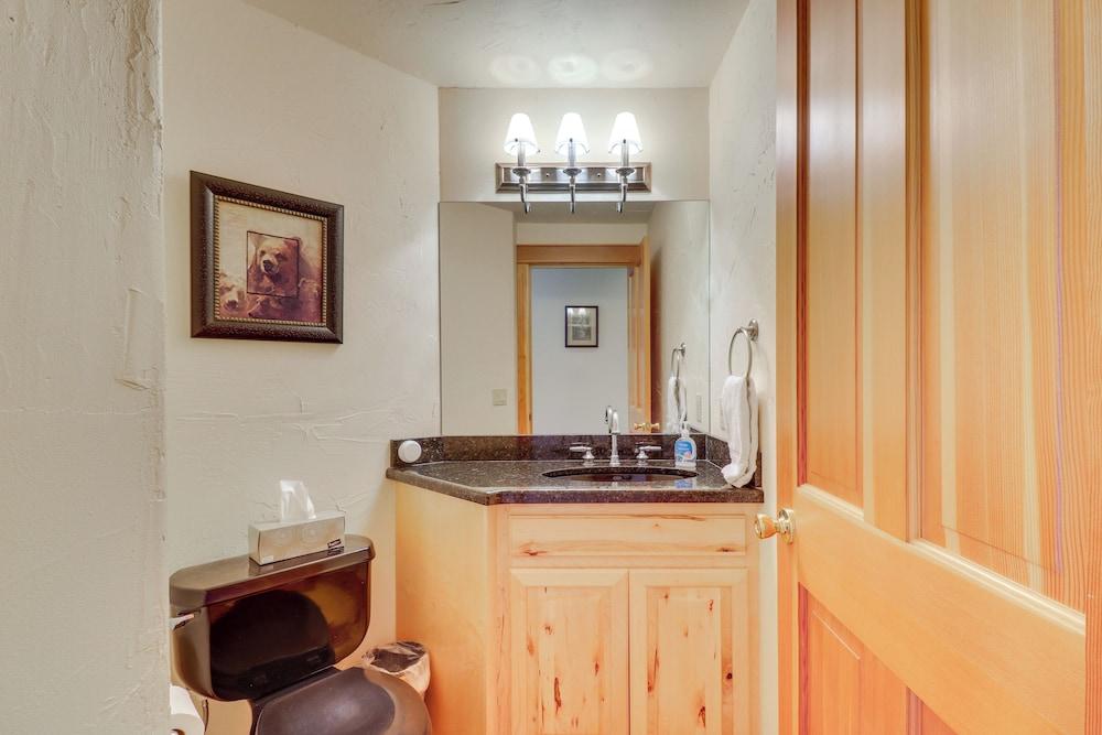 Spacious Whitefish Home w/ Sauna & Ski Resort View