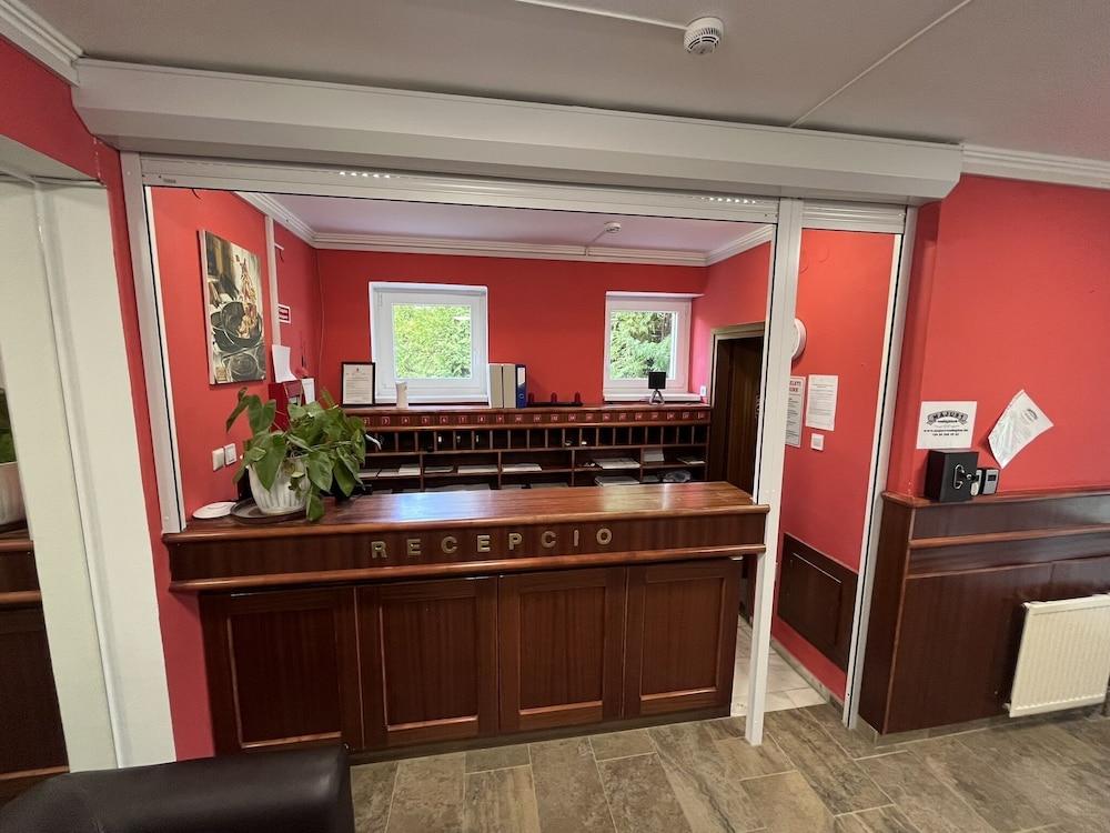 Május 1 Vendégház - Torony