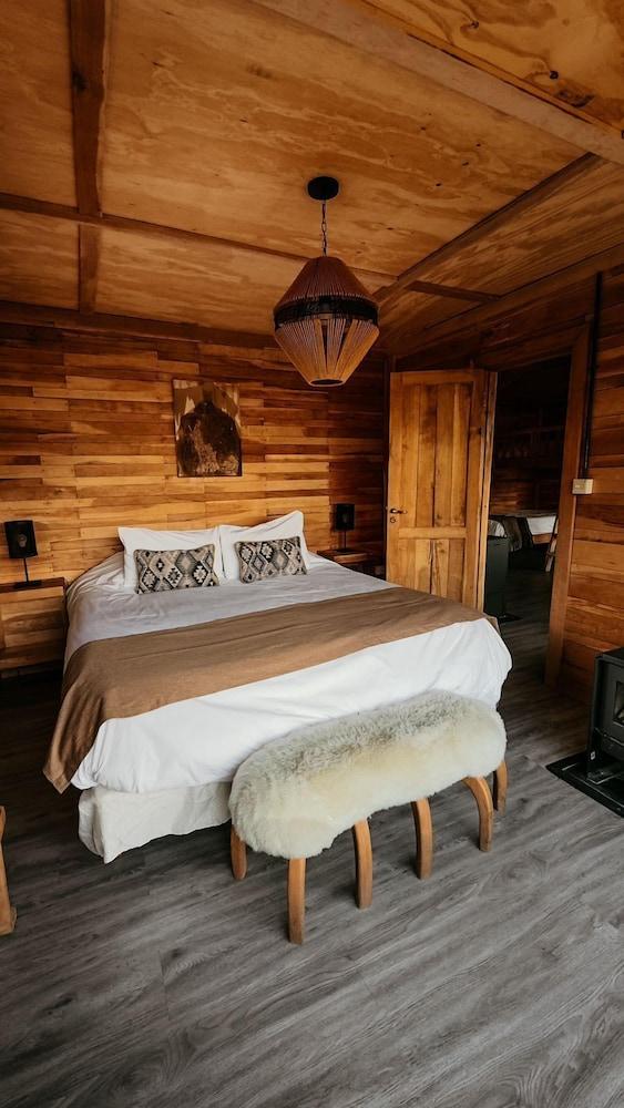 Estancia Bonanza Patagonian Lodge Experience