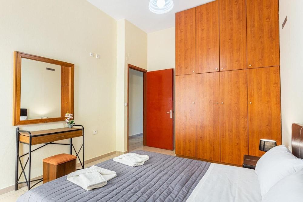 Neva s House in Chania