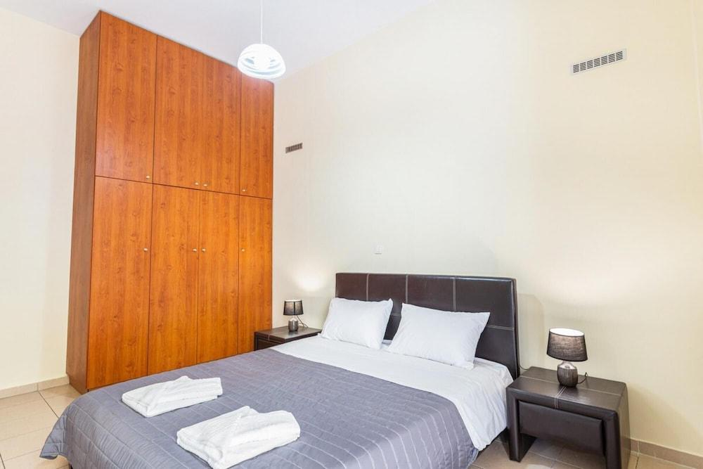 Neva s House in Chania