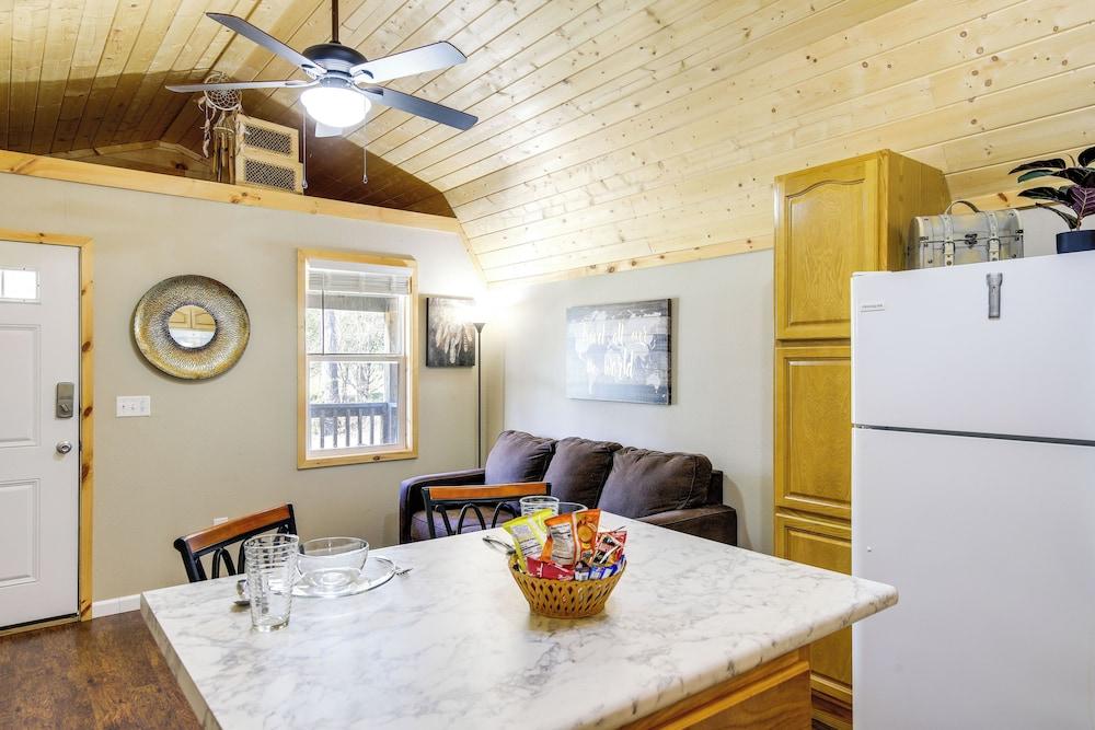 10 Mi to Nat'l Park: Smoky Mountains Getaway