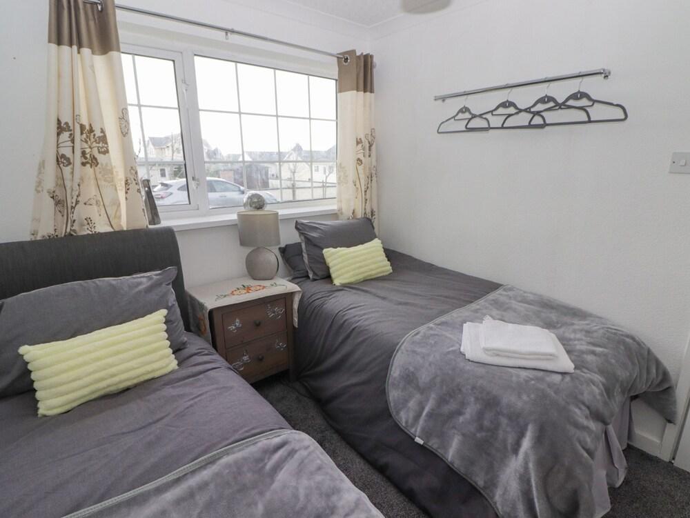 48 Gower Holiday Village