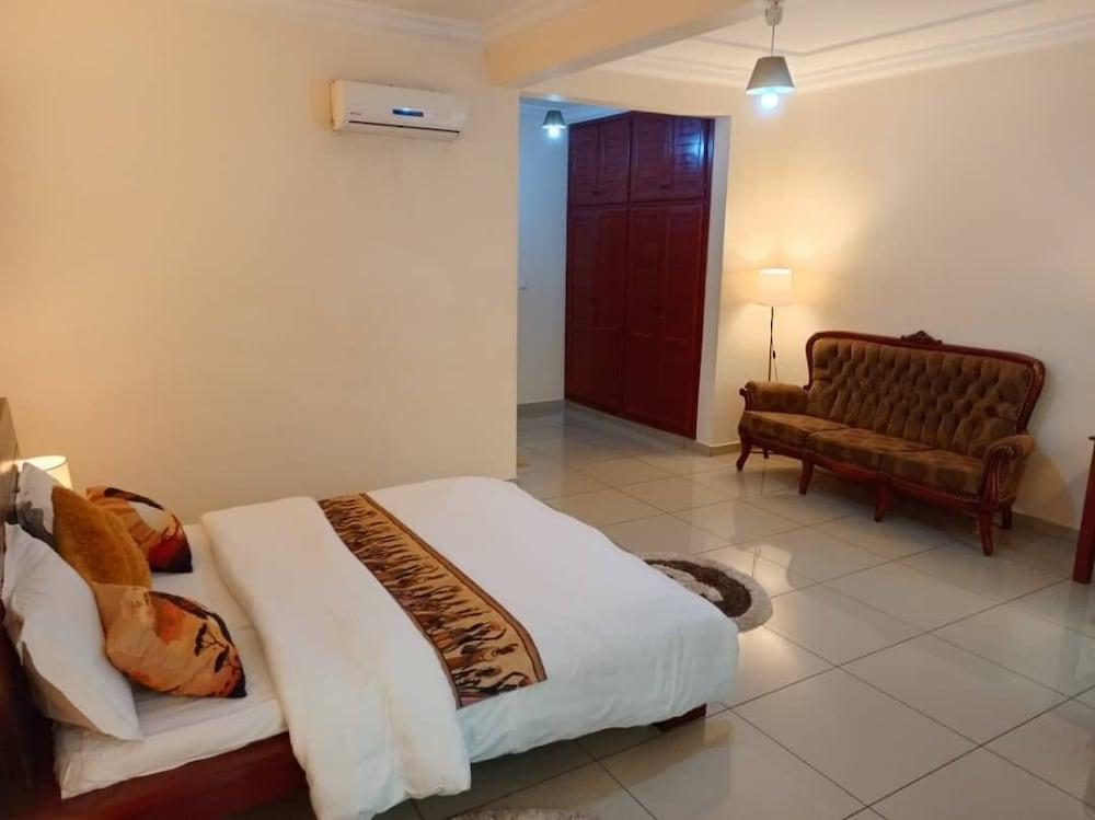 Résidence hôtelière LA ROSELINE