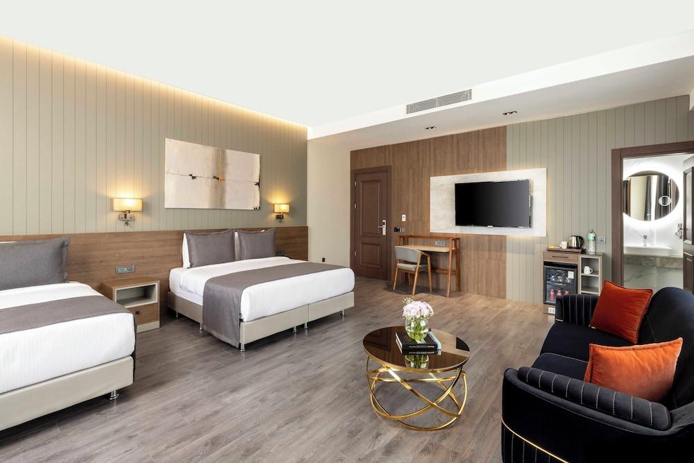 Ezkar Bathonea Art İstanbul Hotel