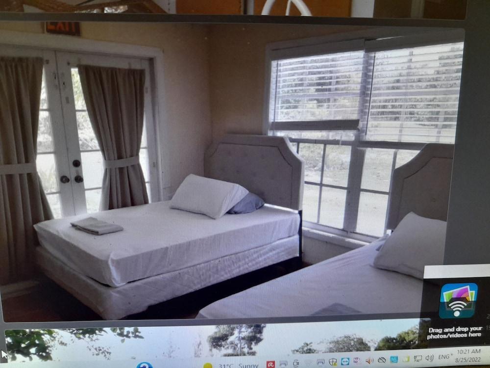 PARADISE CREEK COTTAGES