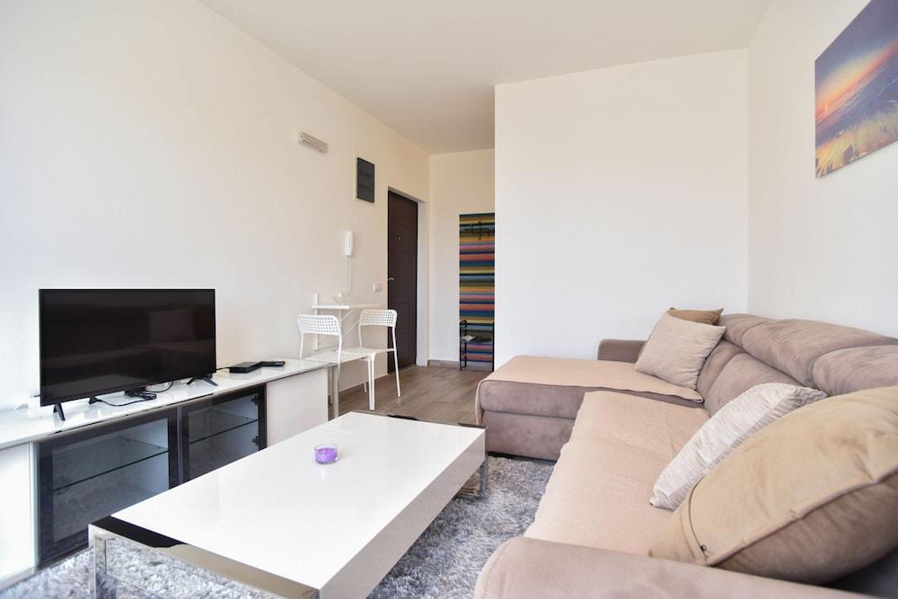 Studio Flat 5 min to Plaza Skalista in Ulcinj