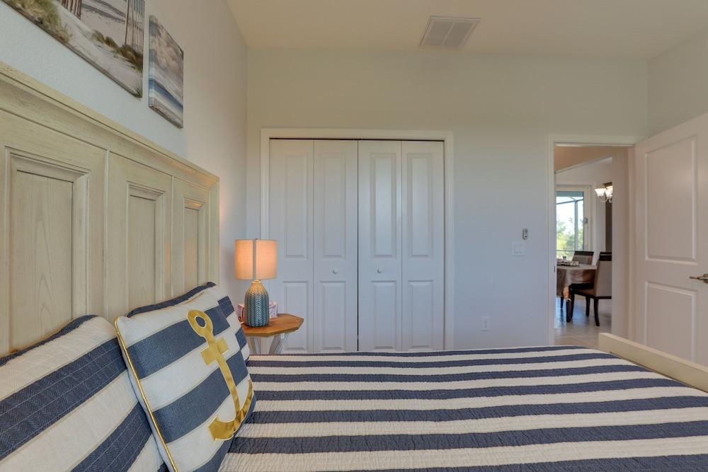 Port Charlotte Home: Heated Pool, Screened Lanai!