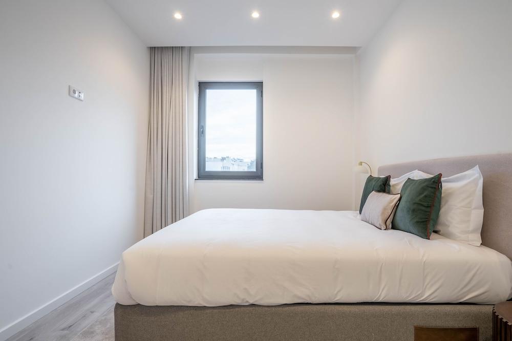 Skyline Lofts by LovelyStay